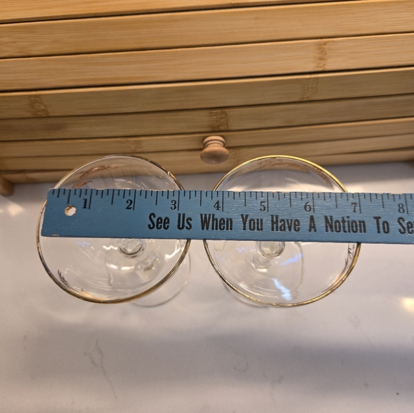 2 Gold Leaf Stemware - Picture 11 of 15